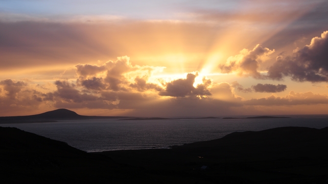Evening sunburst at Bloody Foreland, Co Donegal (Pic: Tomo Corrigan)