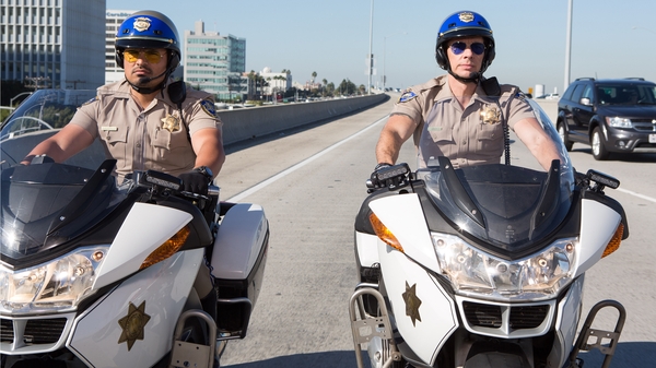 Michael Peña and Dax Shepard