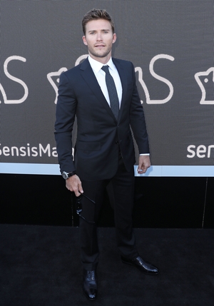 Same look and appeal as his father...Scott Eastwood rocks it at the Derby Day Racecourse in 2016.