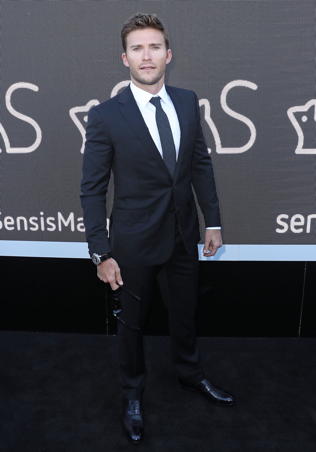 Same look and appeal as his father...Scott Eastwood rocks it at the Derby Day Racecourse in 2016.