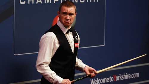 Stephen Hendry lost 3-0 against Peter Lines