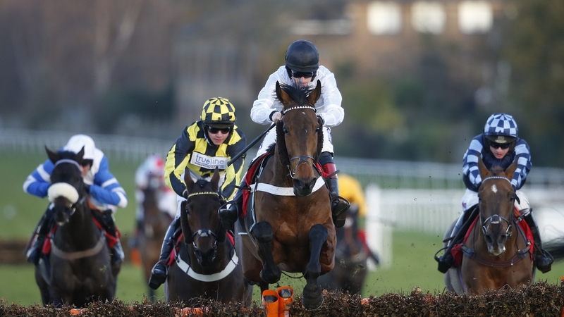 Brain Power (c) simply run out of fuel in the Champion Hurdle