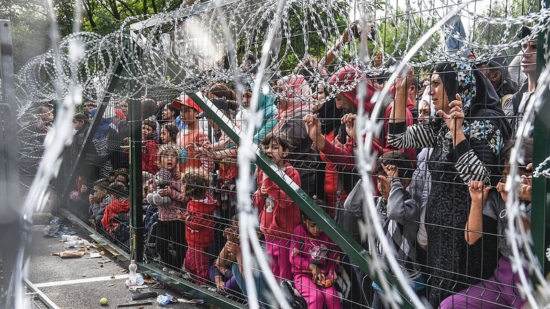 Hungary to hold migrants in camps at its border with Serbia