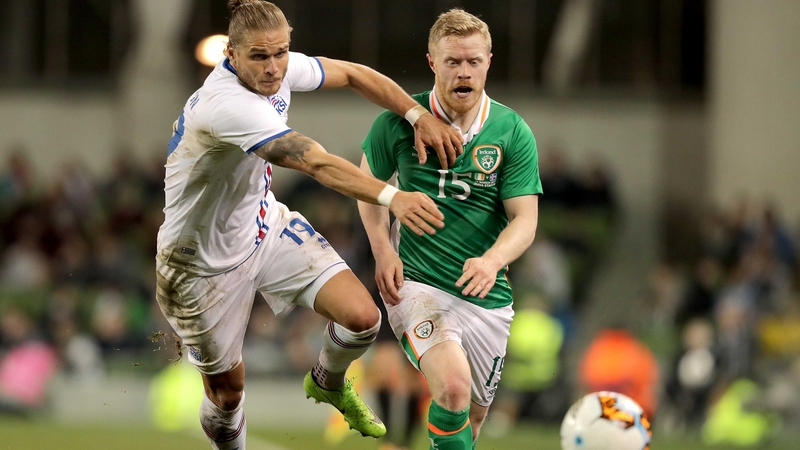 Daryl Horgan has joined Hibernian on a three-year deal