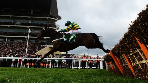 Buveur D'Air was never extended in his racecourse return