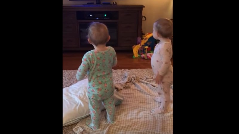 This reenactment of a 'Frozen' scene is simply brilliant and incredibly adorable.