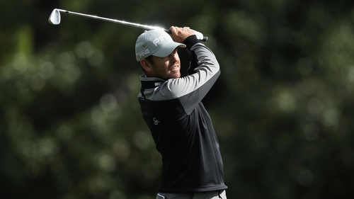 The 2010 British Open champion injured his fingers