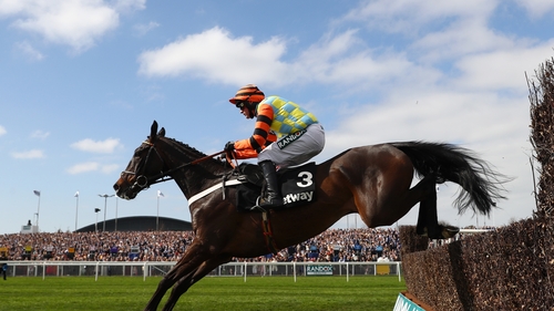 Might Bite claimed an impressive Betway Bowl win