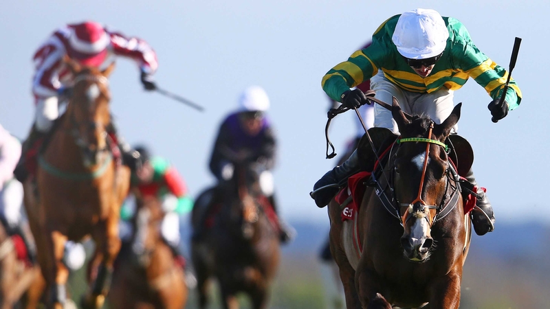 Jezki on the way to victory in the World Series Hurdle in 2015