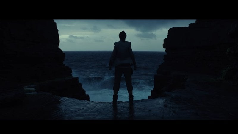 Rey is caught between a rock and a hard place in The Last Jedi