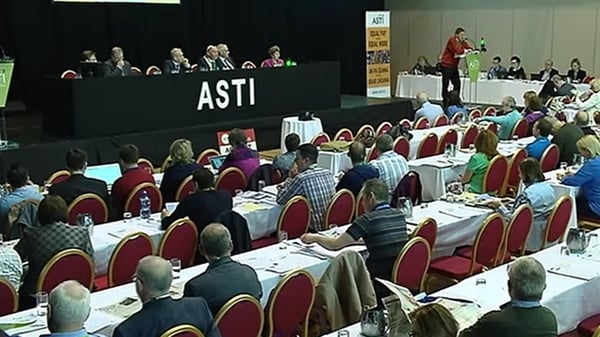 ASTI teachers are not being paid to do substitution duties because the union is outside of the Lansdowne Road Agreement