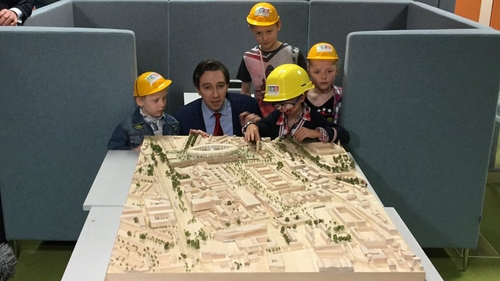 Minister for Health Simon Harris said 'there is light at the end of the tunnel now'