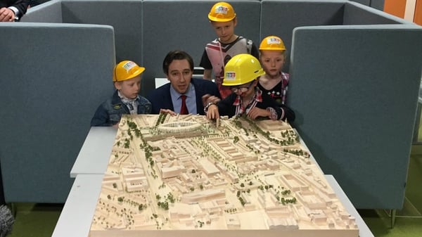 Minister for Health Simon Harris said 'there is light at the end of the tunnel now'