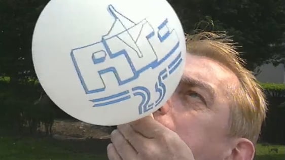 Shay Healy marks 25 years of RTÉ television in Sligo in 1987