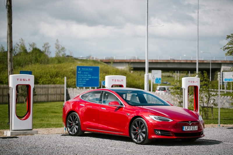 In America, a Tesla 3 would have to be driven over 21,000 kilometres before it was fully "green".