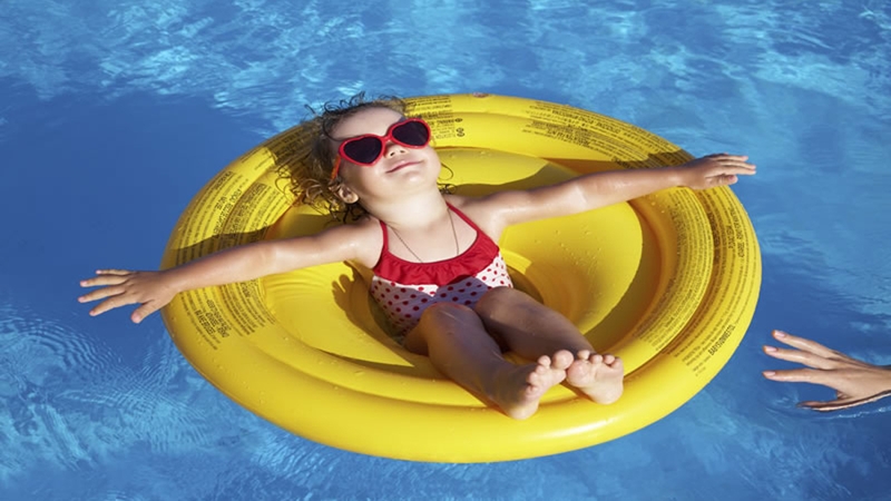 Holiday and Hotel Specials from Travelfinders