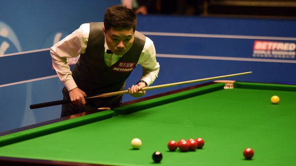 Ding Junhui has opened a 5-3 lead over Mark Selby in the opening session of the World Championship semi-final