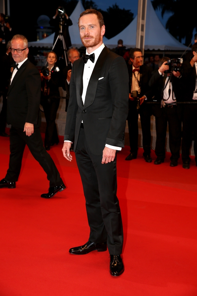 Tom Ford knows how to make a suit and Michael Fassbender knows how to wear one. The satin detaling on the tux and bow tie are fab. The actor was attending the 'Macbeth' Premiere during the Cannes Film Festival 2015.