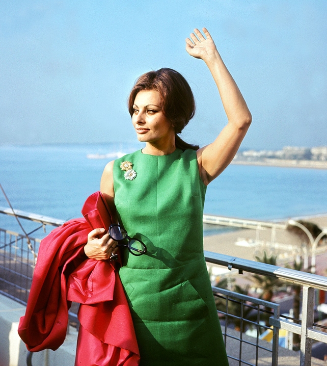 The ultimate Donna Italiana, Sophia Loren in 1964 in a simple green dress.