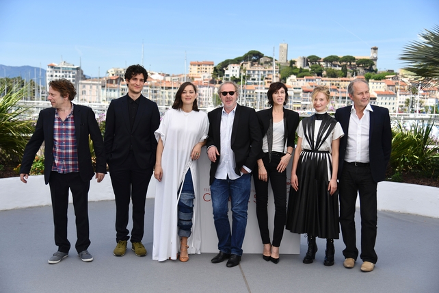 Day One - Wednesday May 17:
Mathieu Amalric, Louis Garrel, Marion Cotillard, Arnaud Desplechin, Charlotte Gainsbourg, Alba Rohrwacher and Hippolyte Girardot. We are loving Marion's chic look.