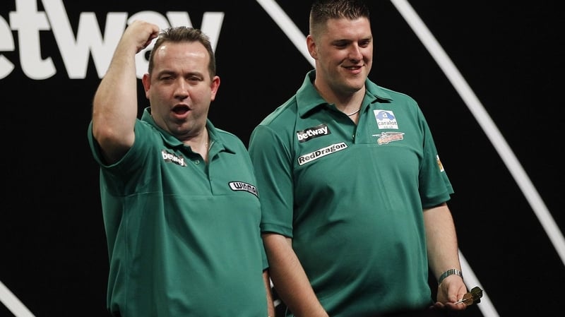 Brendan Dolan (l) is an international team-mate of Daryl Gurney