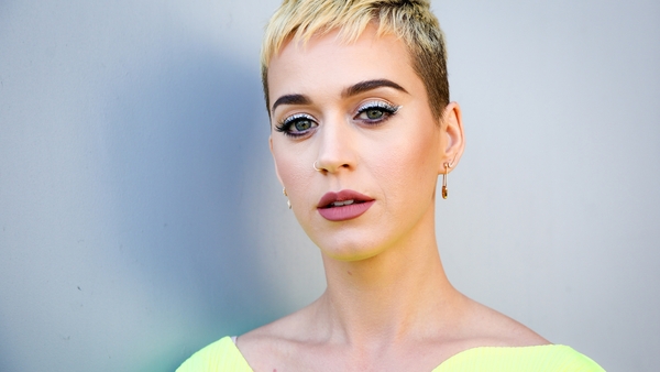Katy Perry says fans should unite and love each other