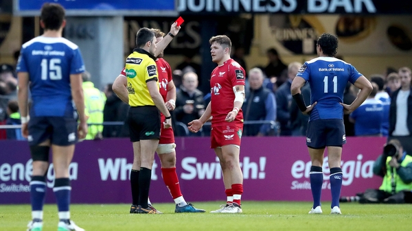 Steff Evans pleads with referee Marius Mitrea