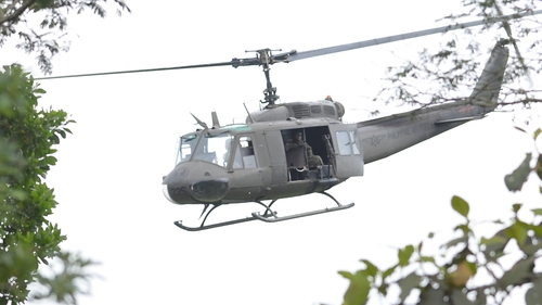 The army sent about 100 soldiers, including US-trained special forces, to retake buildings and streets Marawi City