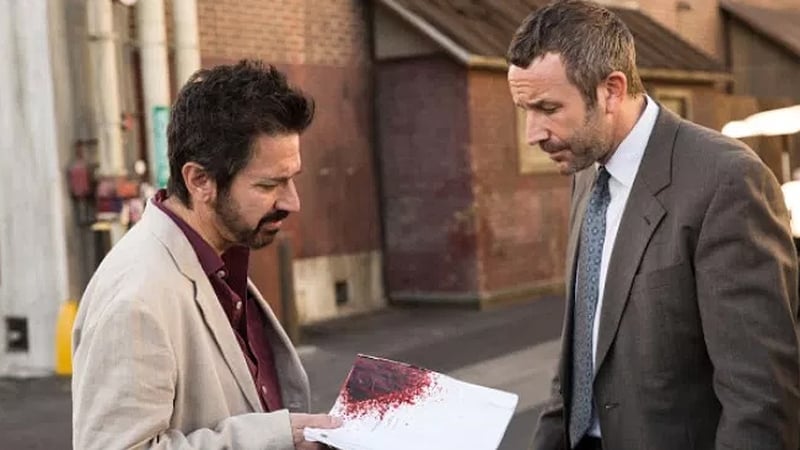 Ray Romano and Chris O'Dowd in Get Shorty