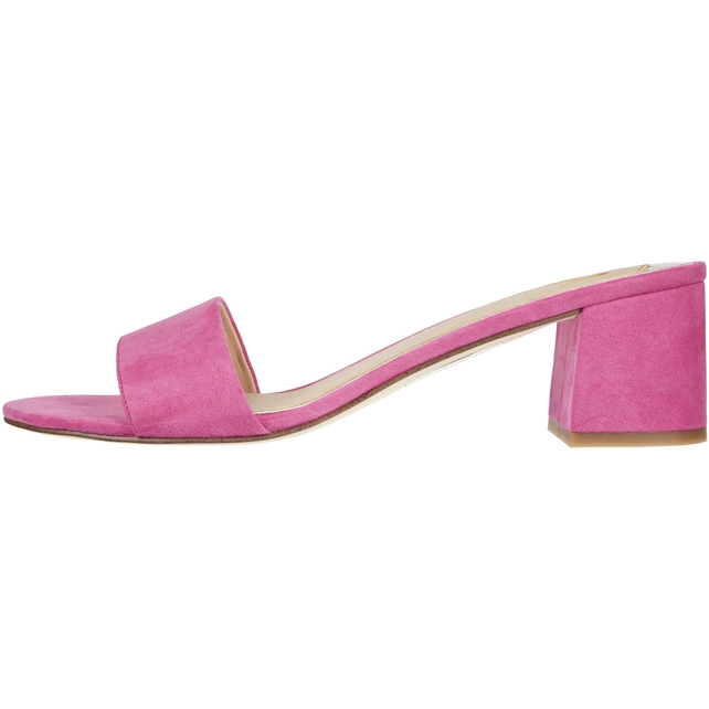 These color block open-toed shoes are so cute and perfect to wear straight from work to a Summer shindig.