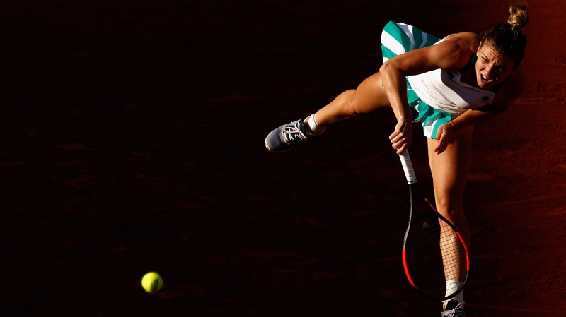 Simona Help in action in Paris