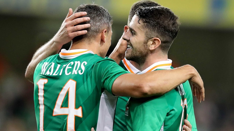Jon Walters and Robbie Brady come into the Irish pane