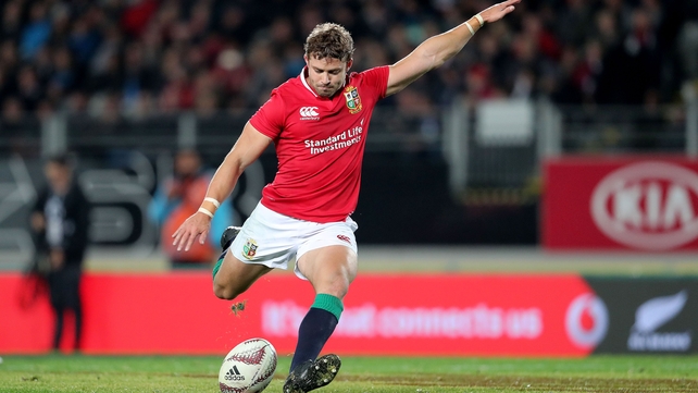 Leigh Halfpenny kicks a penalty