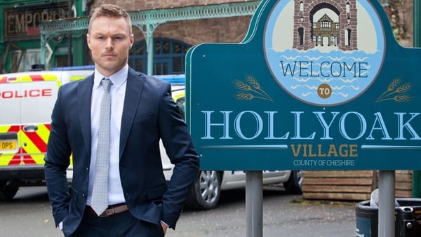 DS Armstrong has to break into the Lomax house