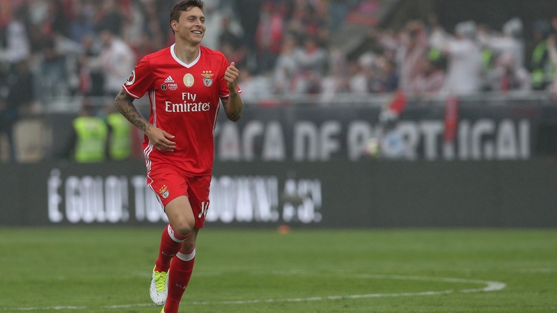 Victor Lindelof looks set to complete his move to Old Trafford this week