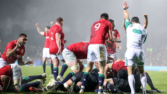 Maro Itoje touches down the Lions' second try
