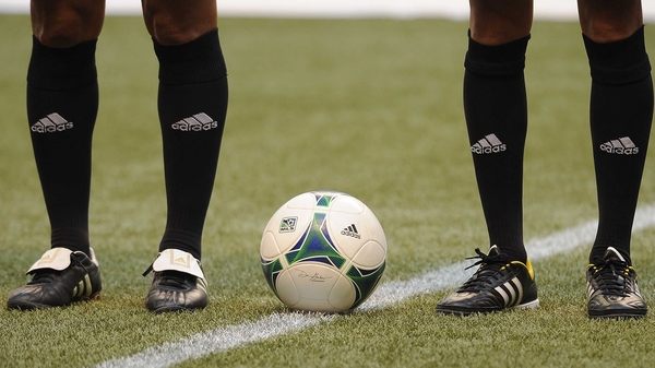World soccer chiefs consider 30-minute halves