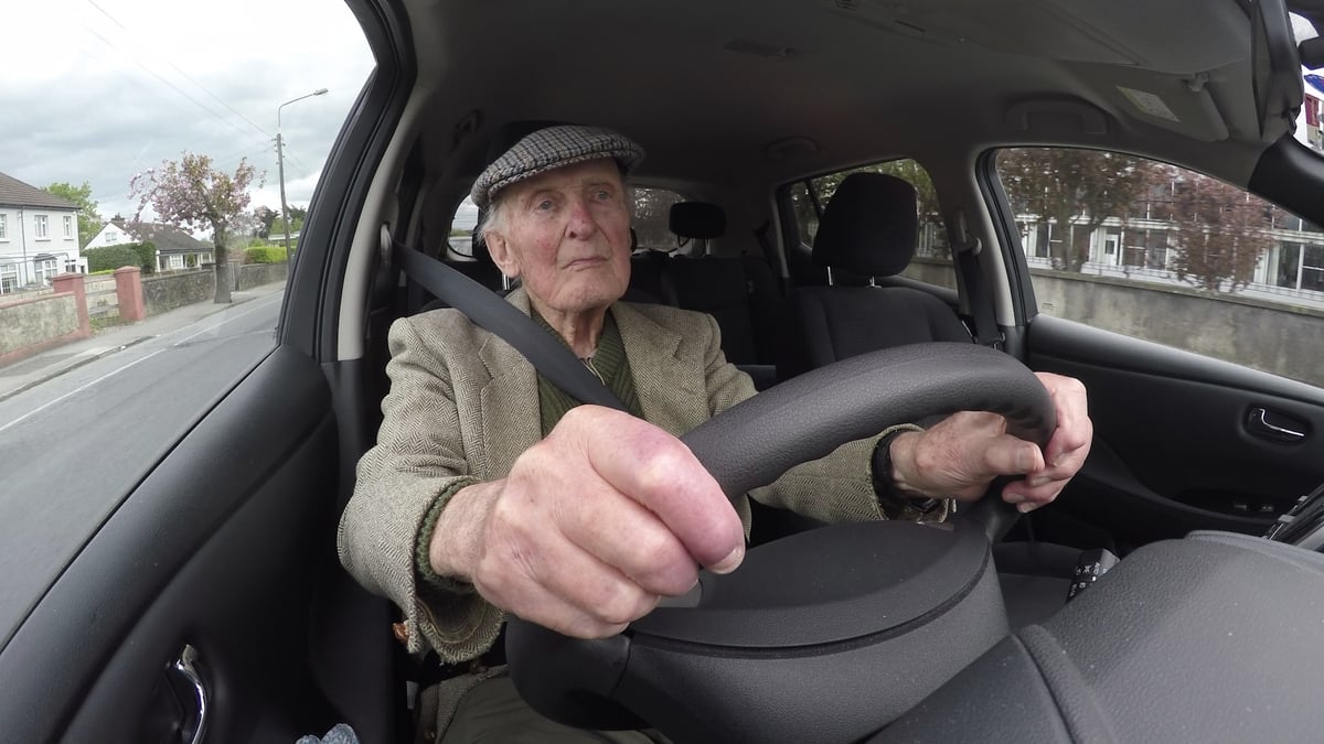 Should there be cognitive tests for older drivers? 