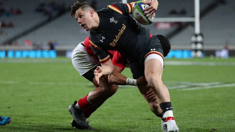 Steffan Evans scored a last-gasp try to sink Samoa