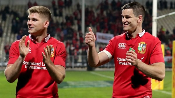 Owen Farrell (L) and Johnny Sexton