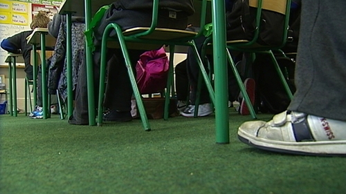Unions want equal pay for new teachers