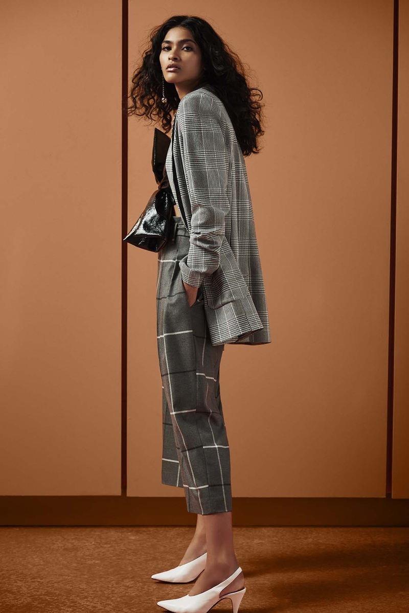 Tartan looks set to remain popular this winter with these classy tartan trousers from River Island.