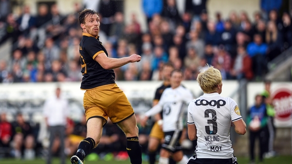 David McMillan had a great chance to put Dundalk 2-0 up on the night but the Rosenborg goalkeeper made a great save