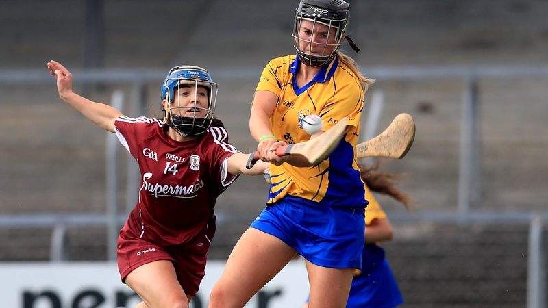 Clare's Laura Solon with Ailish O'Reilly of Galway