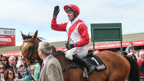 Sandymount Duke in the winners enclosure at Ballybrit in 2015