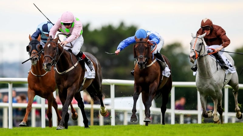 Riven Light quickens clear of his rivals at Ballybrit