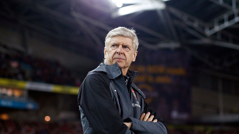 Arsene Wenger wants to see out his contract