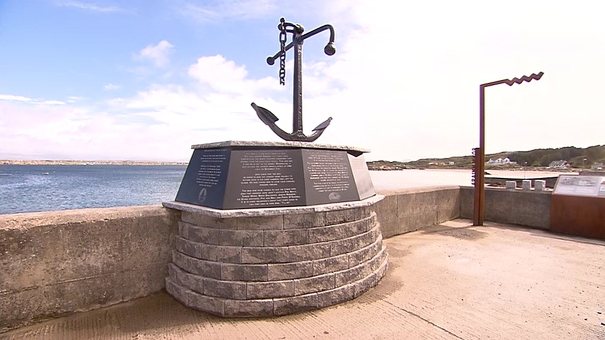 Bainisteoir Chomharchumann Oileán Árainn Mhór, Nóirín Uí Mhaoldomhnaigh.