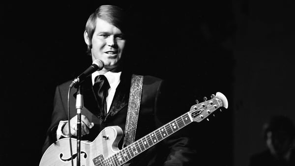 Glen Campbell talks to Joe Jackson - Rhinestone Cowboy remembered