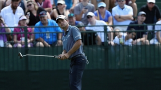Kevin Kisner has a one-shot lead